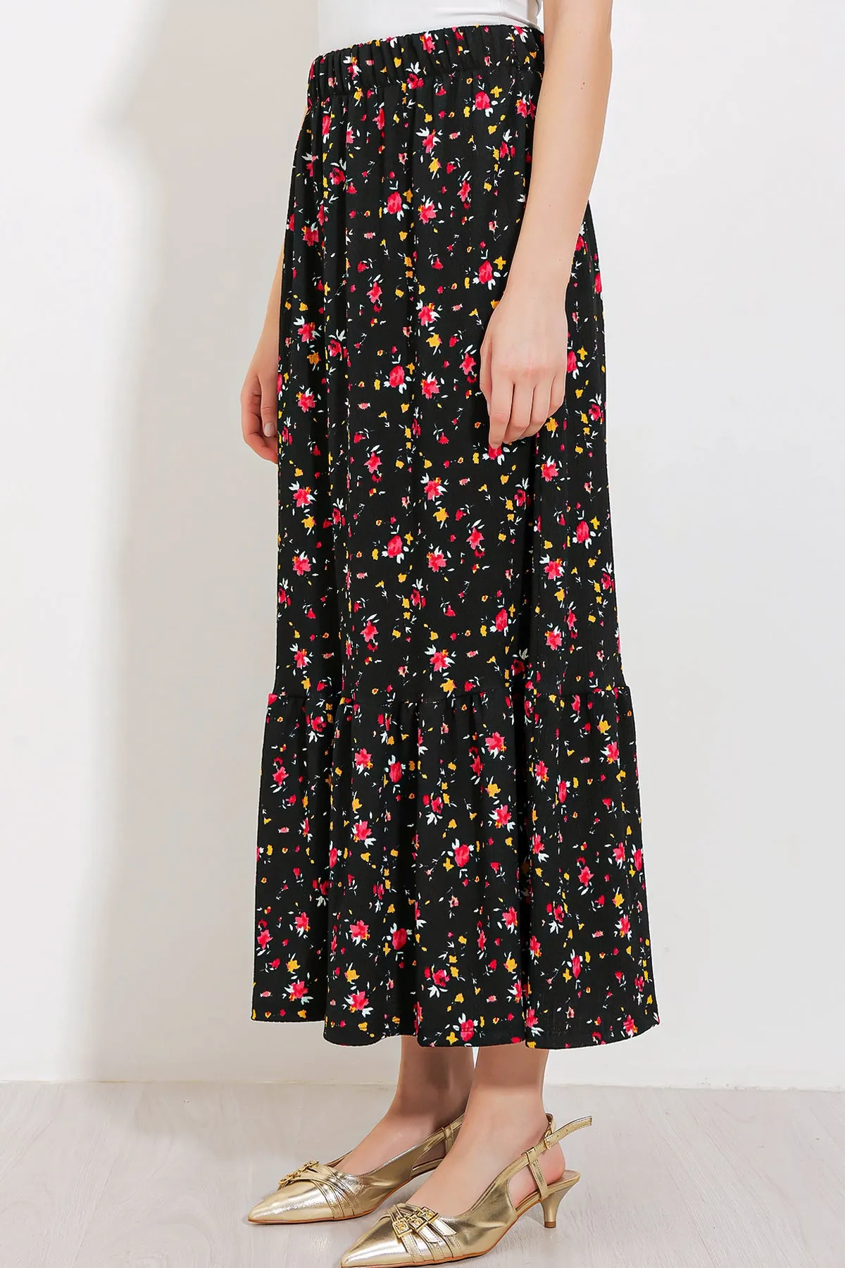 BGD Women Woman Black Red Flower Patterned Long Knitted Skirt 1886 - Avondale