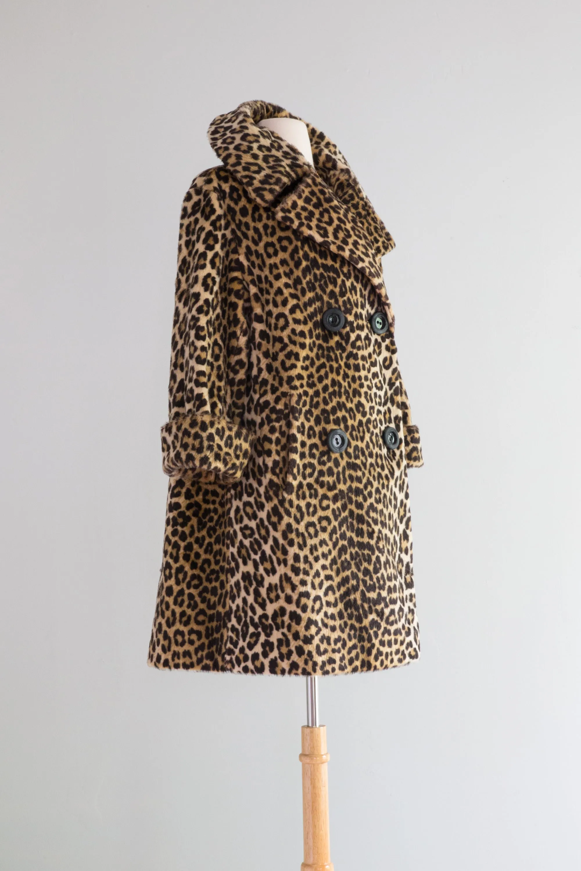 Glamorous 1960's Leopard Print Coat From I Magnin / Medium
