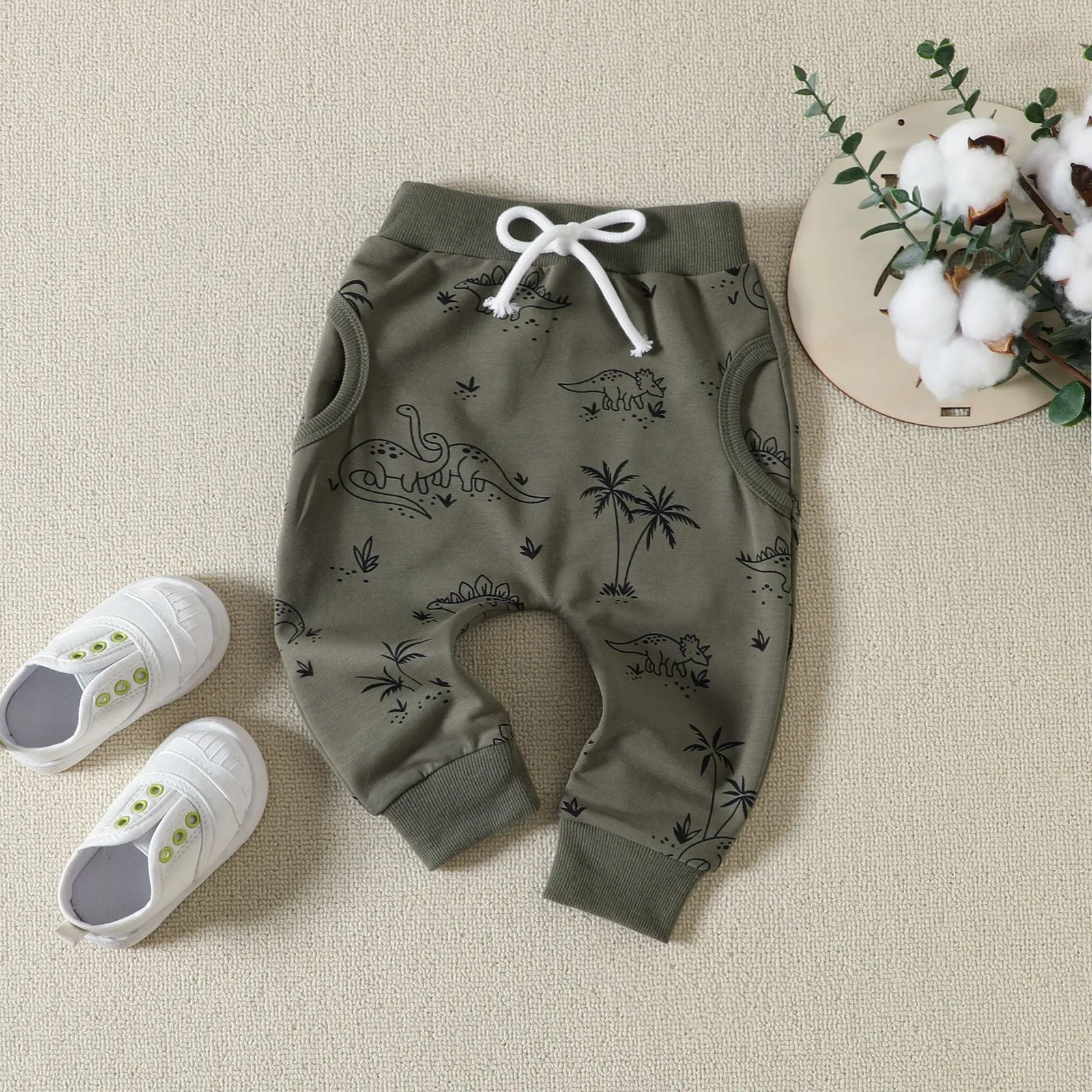 Long-Sleeve Graphic Top and Pants Set