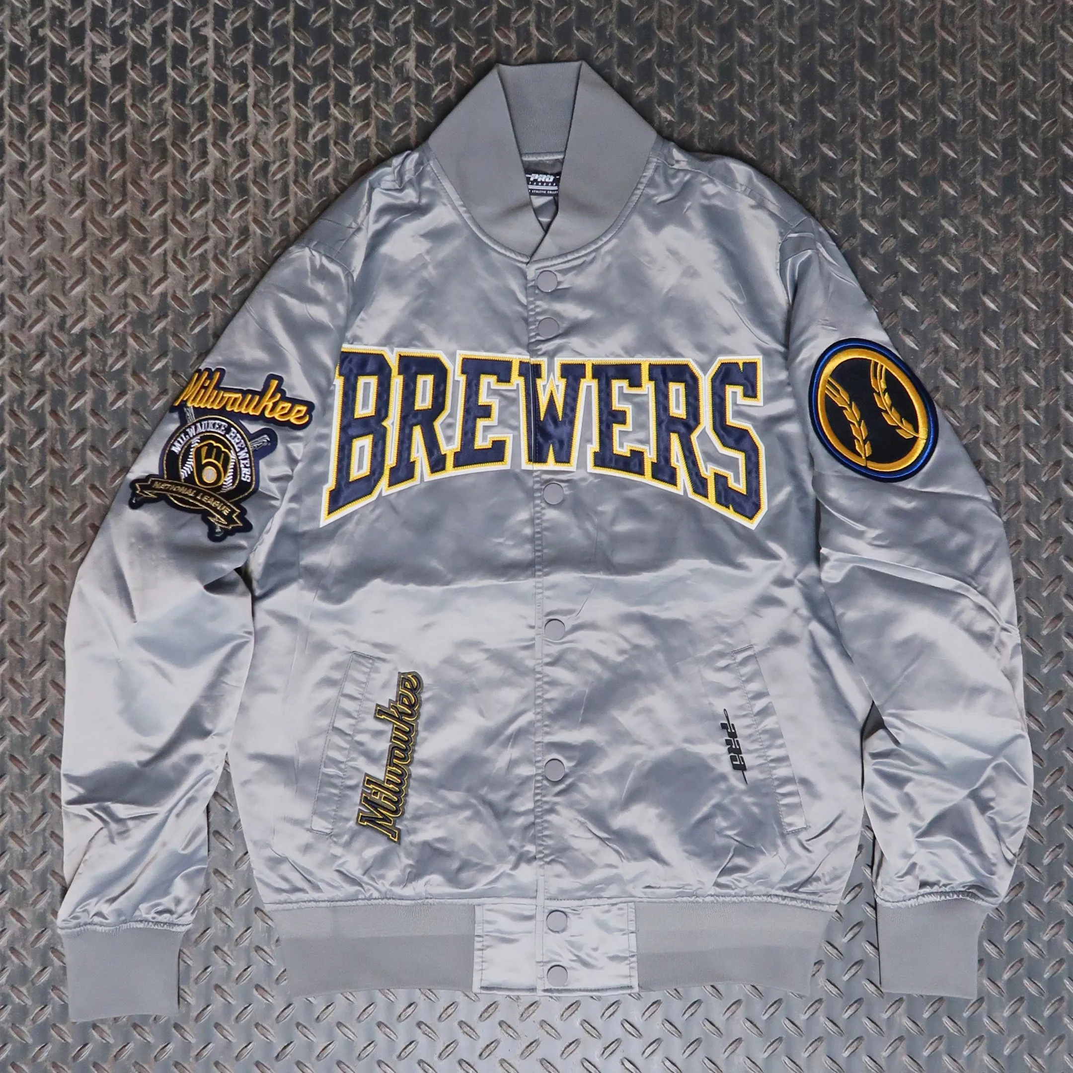 Pro Standard Milwaukee Brewers Crest Emblem Satin Jacket