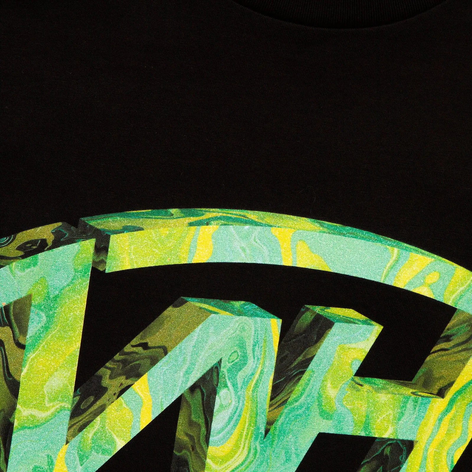 WH Crew Emerald Front Print - Tshirt - Black